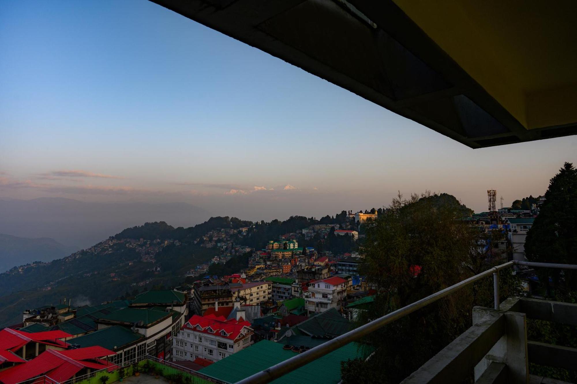 Sinclairs Darjeeling Hotel Дарджилинг Екстериор снимка