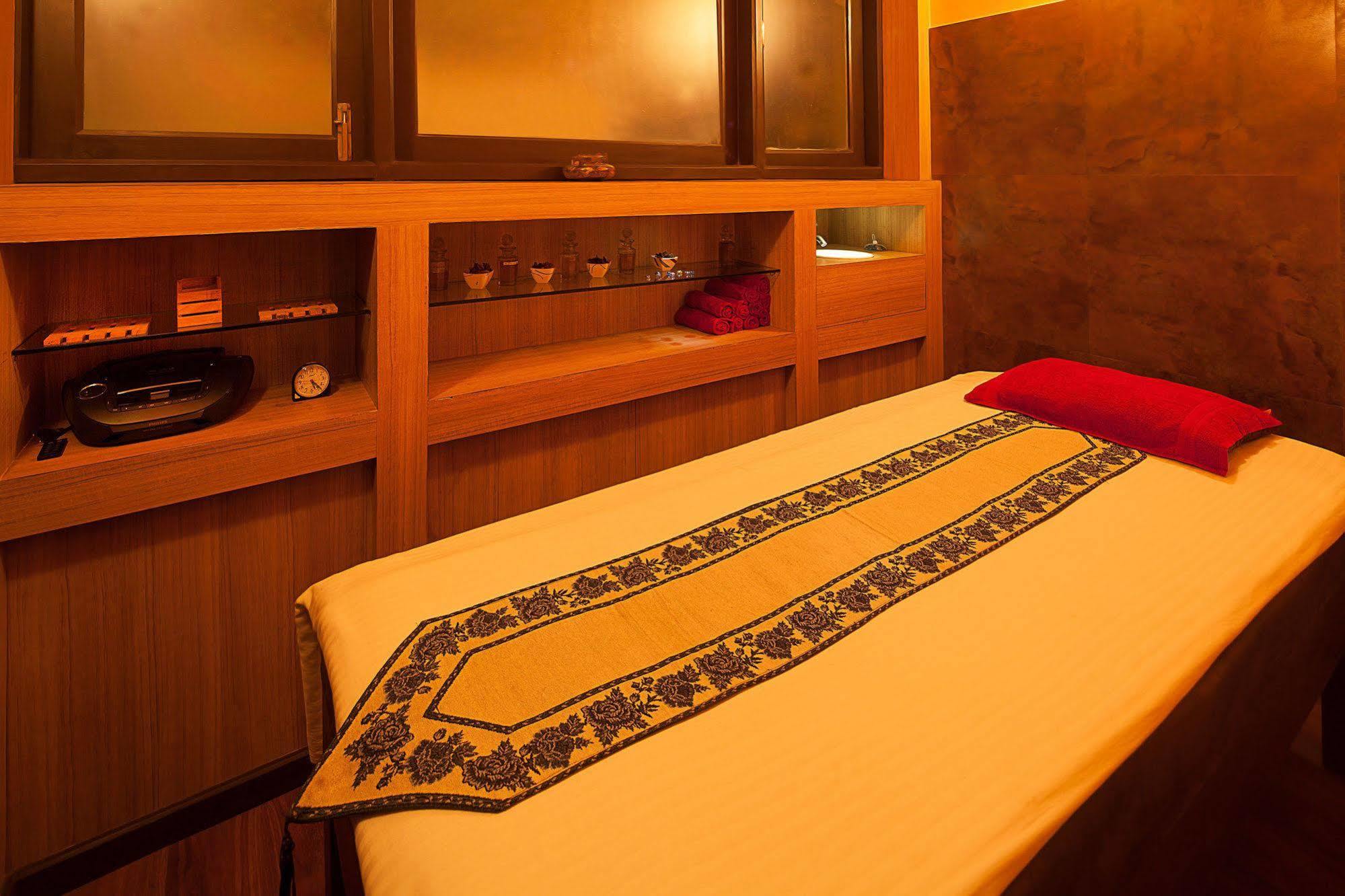 Sinclairs Darjeeling Hotel Дарджилинг Екстериор снимка